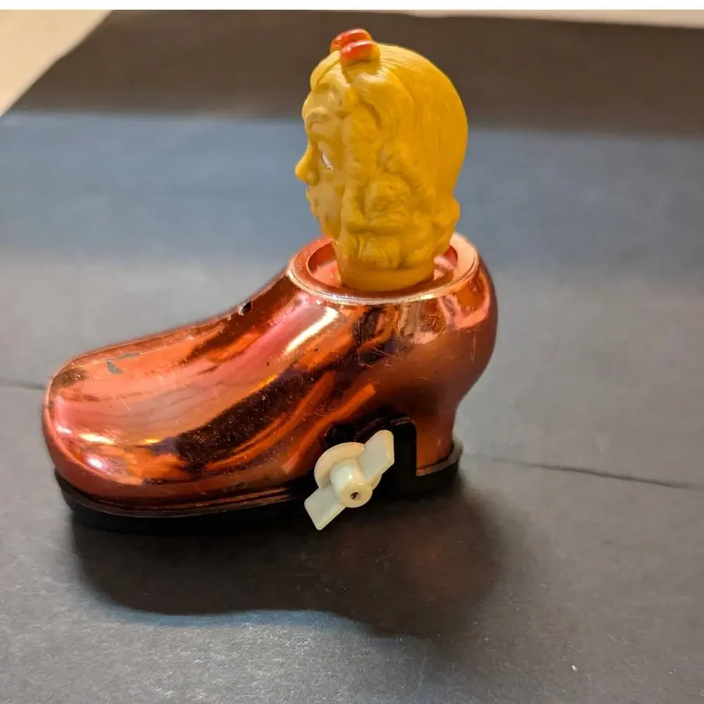 Vintage 1973 Durham Industries Cowardly Lion Muppets Inc. Wind-Up Shoe Toy